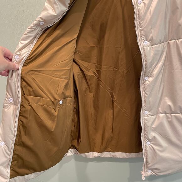 Fabletics Oversized Puffer Vest in Natural Blush/Bronzed Brown - Size: Small - Picture 9 of 11